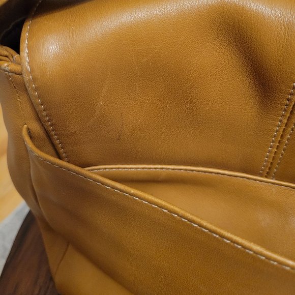 Coach Tan Leather Shoulder Bag - Picture 4 of 10
